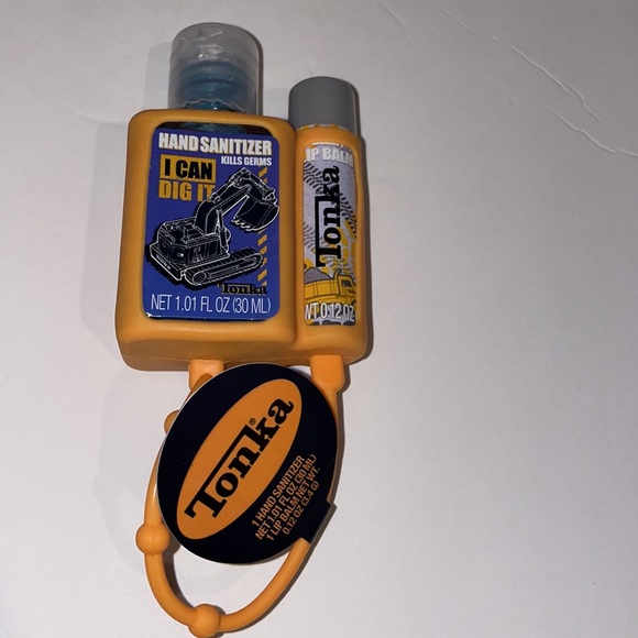 Tonka carrying case with hand sanitizer and lip balm - Picture 2 of 2